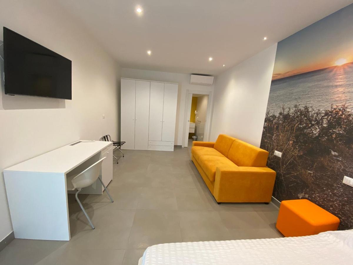 Torre Del Mare Rooms Берджеджи Екстериор снимка